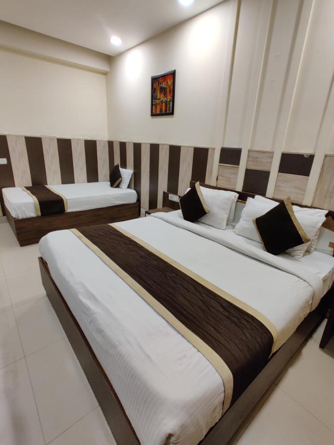Raj Darbar - 10 Meter From Golden Temple Hotel Amritsar Ngoại thất bức ảnh